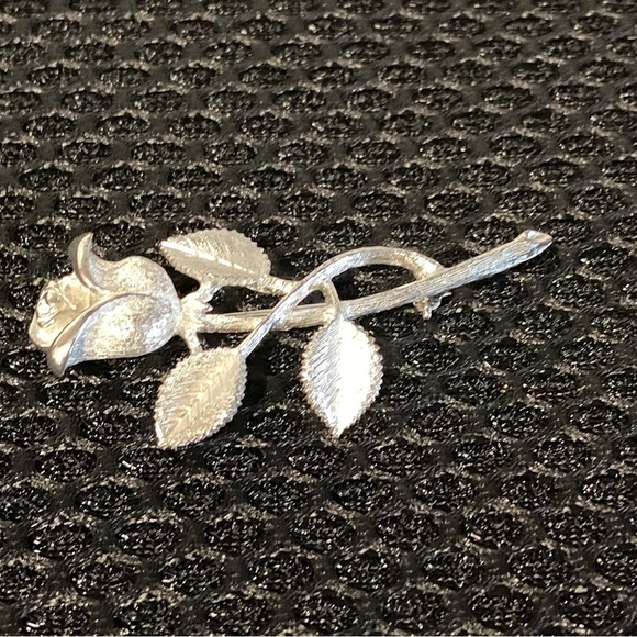 Rose Stem Brooch Silver Tone Pin Textured Mesh Bud Petals Unisex - Picture 10 of 11